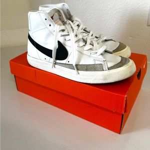 Men’s Nike Blazer